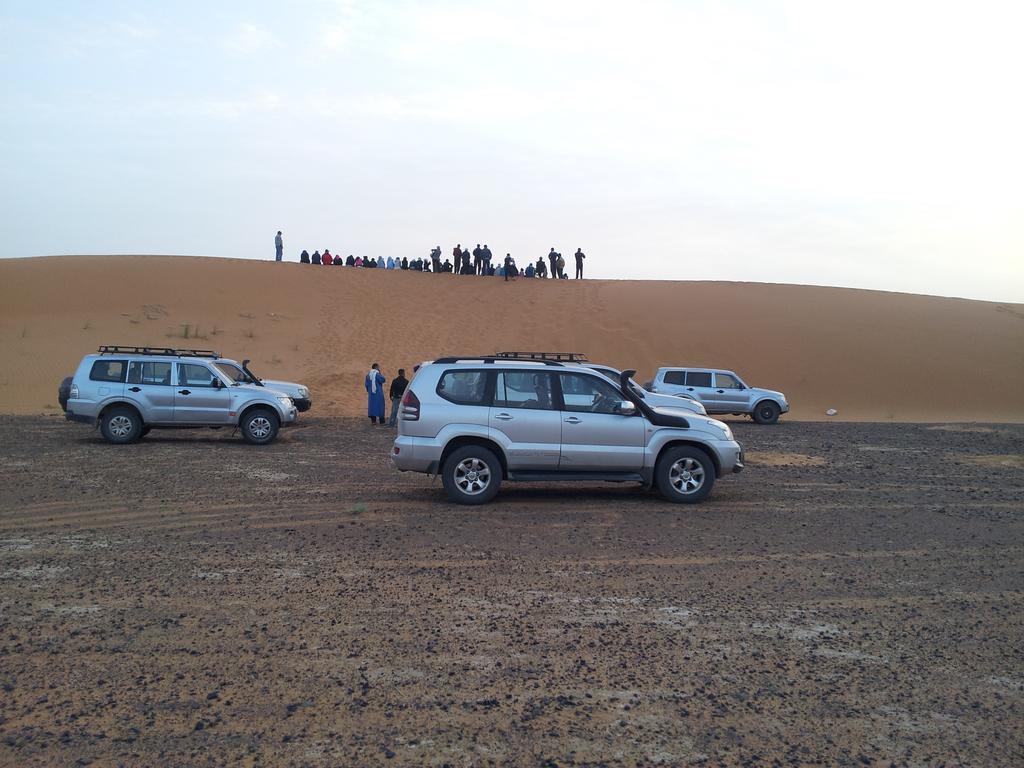 מלון מרזאוגה Bivouac Erg Znaigui מראה חיצוני תמונה