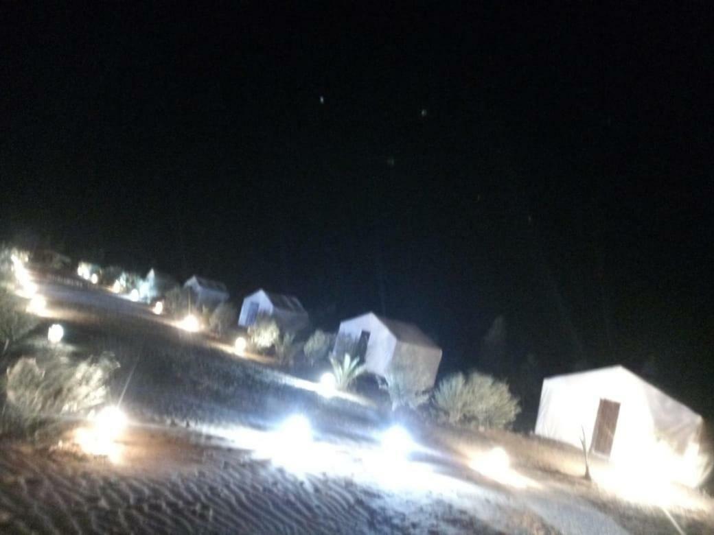 מלון מרזאוגה Bivouac Erg Znaigui מראה חיצוני תמונה
