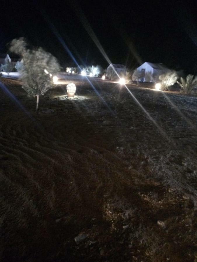 מלון מרזאוגה Bivouac Erg Znaigui מראה חיצוני תמונה
