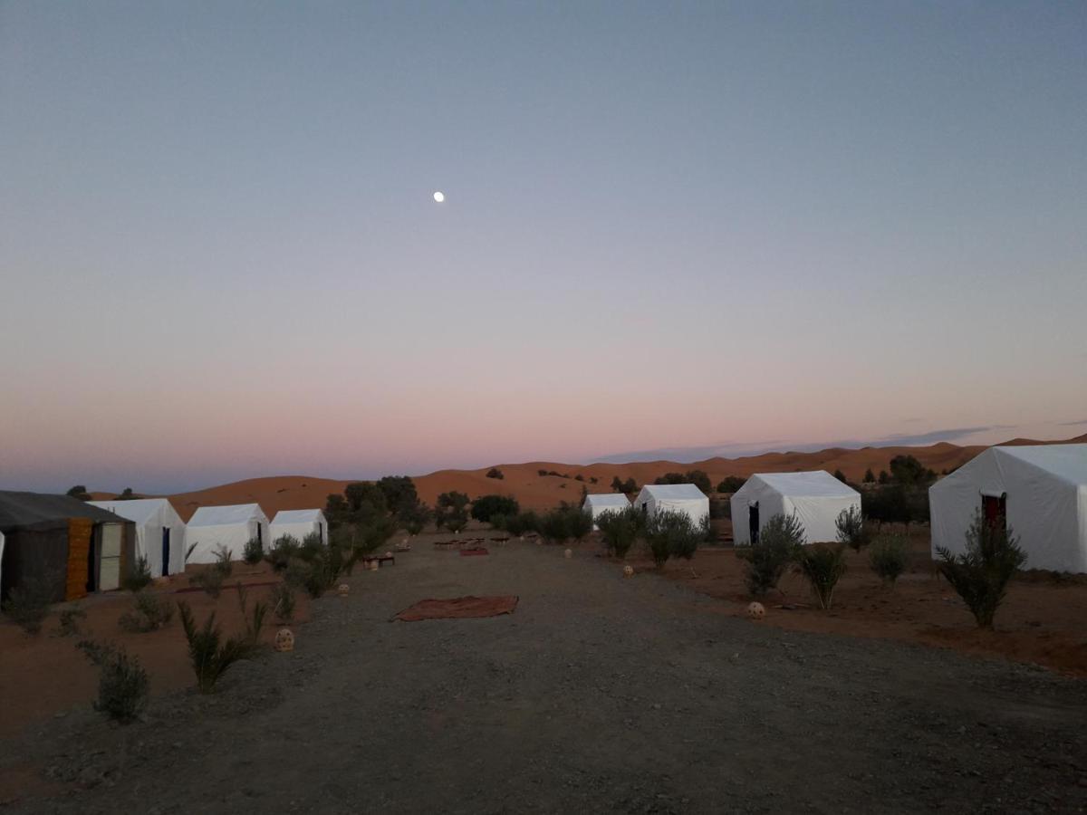 מלון מרזאוגה Bivouac Erg Znaigui מראה חיצוני תמונה